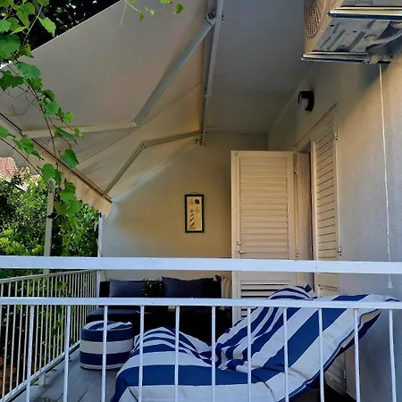 Guest house Charmy In *